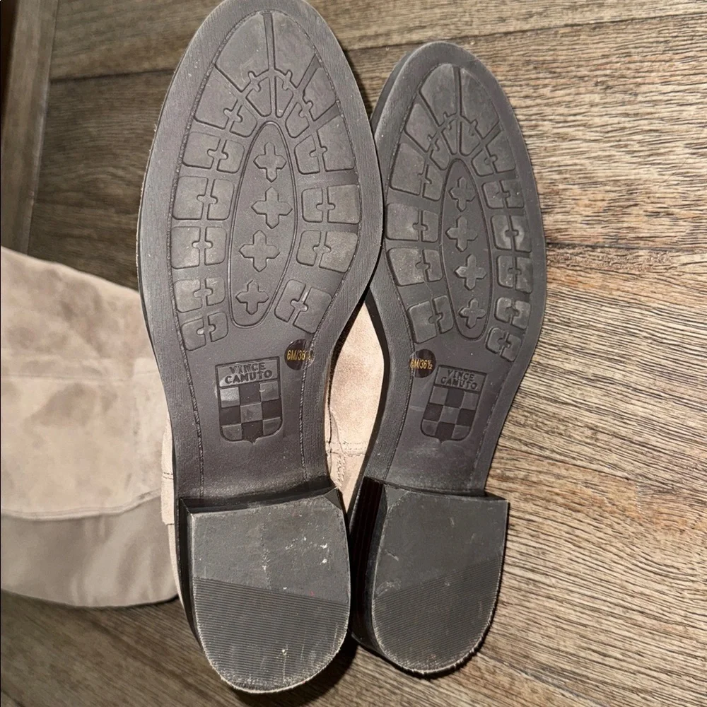 Vince Camuto Pauletta Foxy